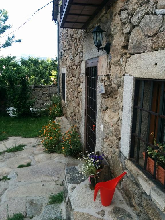 Casa Rural La Casa De Piedra Vendégház Navarredonda de Gredos Kültér fotó