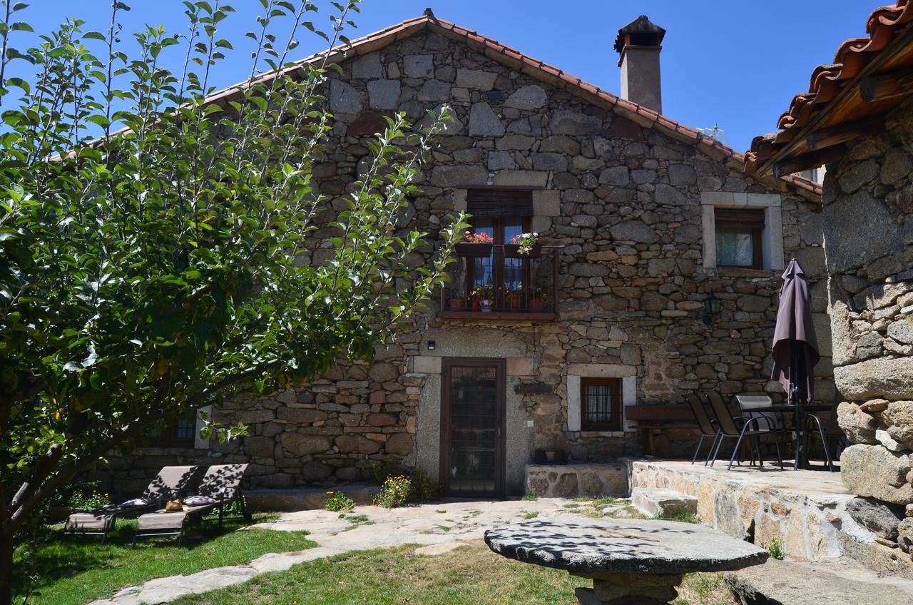 Casa Rural La Casa De Piedra Vendégház Navarredonda de Gredos Kültér fotó